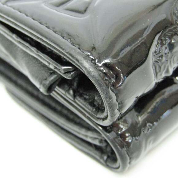 CHANEL Authentic Black Leather Wallet